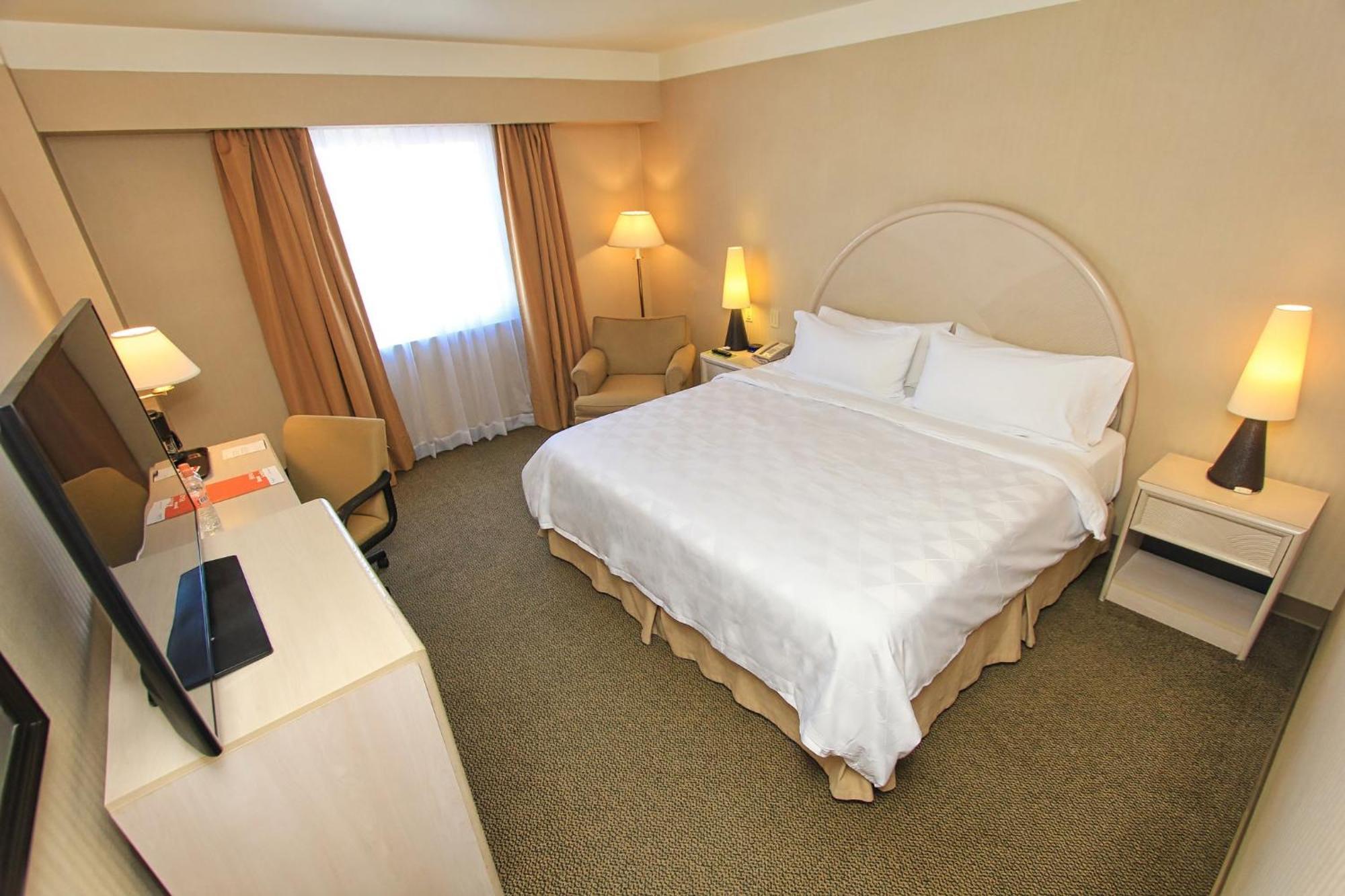 Holiday Inn Leon-Convention Center By Ihg Exterior photo